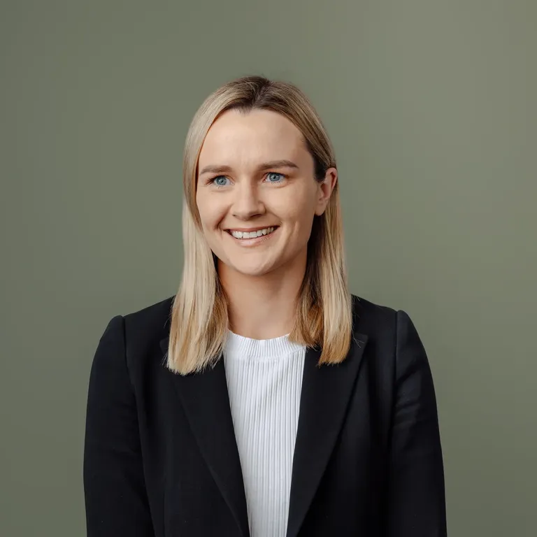 Rhianna Latus Sales Support