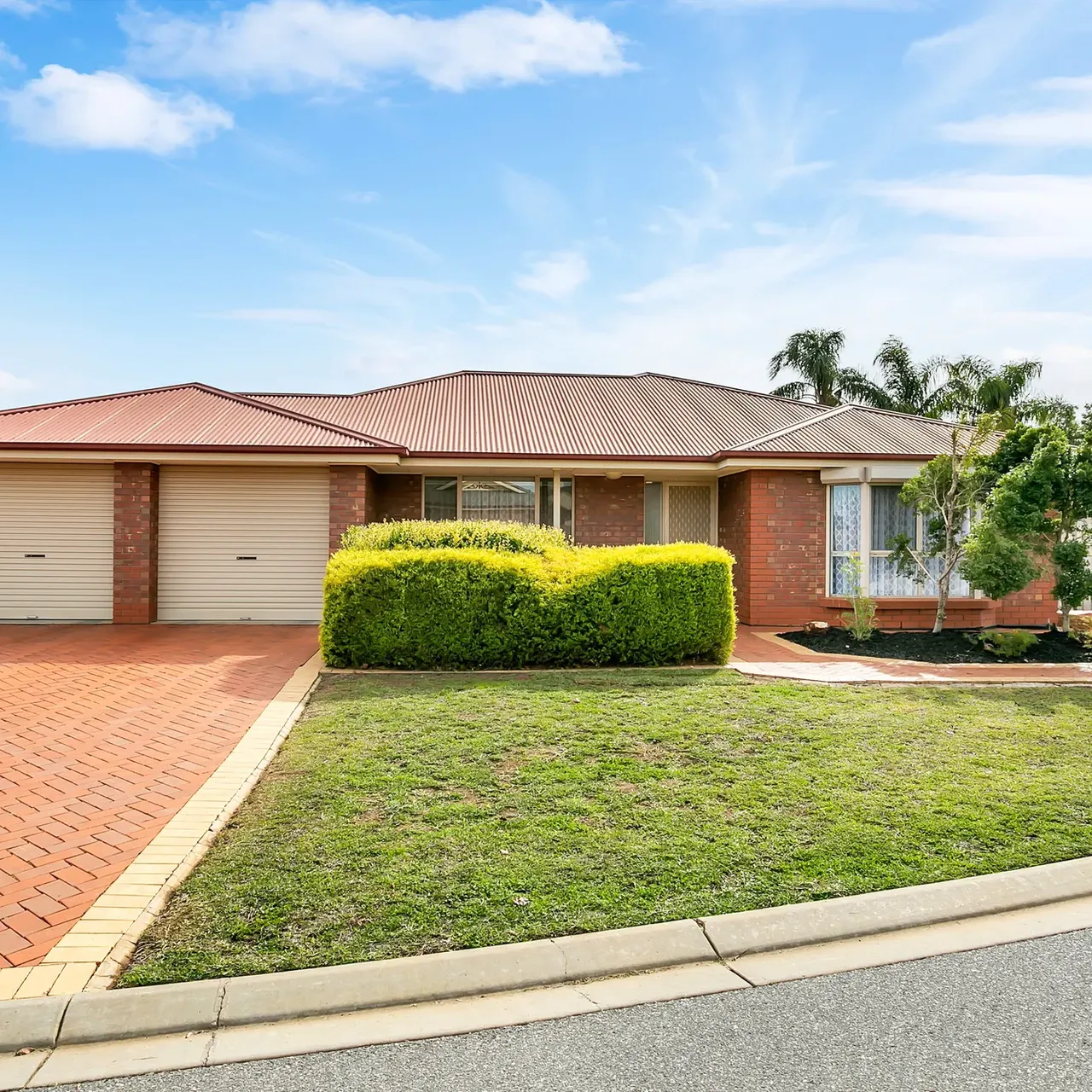 4 Quantock Crescent Craigmore