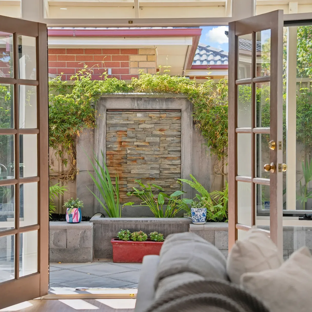 42 Meadowbank Terrace 27